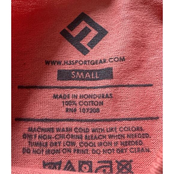 Disney Alice in Wonderland Mad Hatter Deep Pink Graphic T-shirt Size Small - Picture 3 of 5